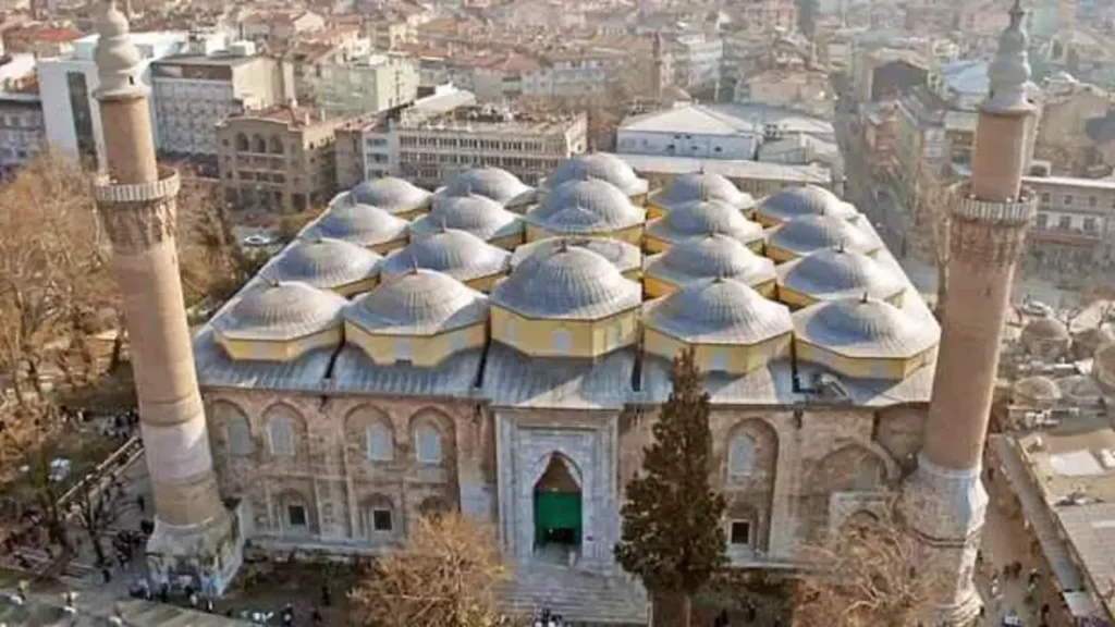 Mimarlıkta Fraktal Geometri: Dünyaca Ünlü 4 Tarihi Yapının Sırrı 21 Mimarlıkta Fraktal Geometri Dünyaca